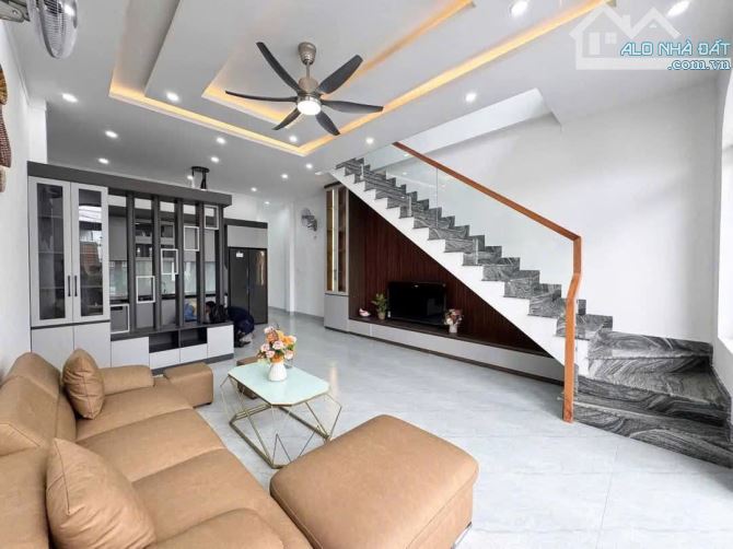 NHÀ LẦU MỚI TOANH SỔ RIÊNG NGAY KHU CÔNG NGHIỆP TAM PHƯỚC, TP BIÊN HOÀ CHỈ TỪ 800TR - 1