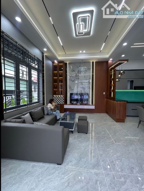 NHÀ ĐẸP 2 TẦNG – HẺM XE HƠI 6M -THỚI TAM THÔN, HÓC MÔN–FULL NỘI THẤT – DIỆN TÍCH 92M2 - 1