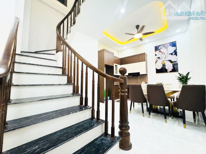 Bán Nhà Phân Lô Trường Chinh, Đống Đa, 43m2, Ô Tô Chạy Vòng Quanh, 12.x Tỷ - 1