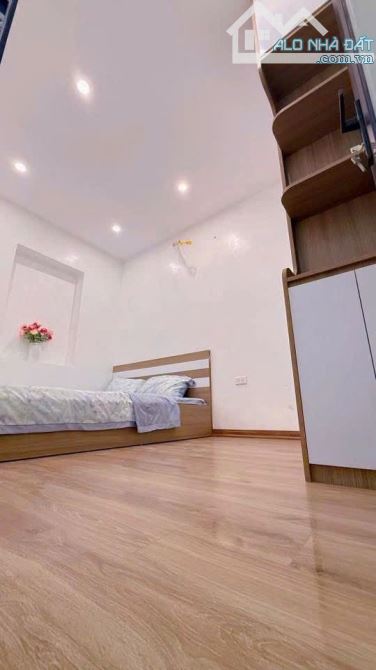 BÁN TẬP THỂ VIP1, TẦNG 3, NHÀ A – TRUNG TỰ, PHẠM N. THẠCH, ĐỐNG ĐA. 70M2 – 2PN 4,3 TỶ - 1