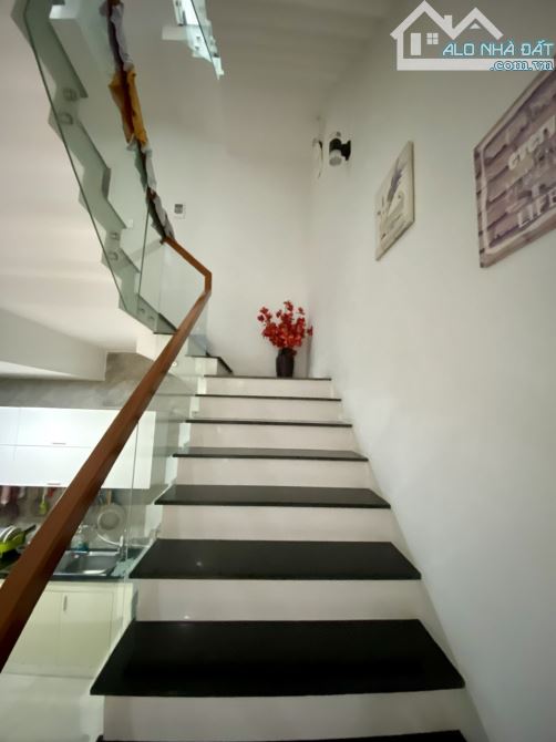 GIÁ RẺ -Nhà 4 Tầng đường 7m5 Hàn Thuyên, - Giá 11 tỷ TL CHÍNH CHỦ - 1