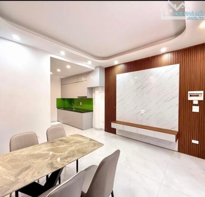 Văn Chương, Đống Đa 50M, 6T, MT4, Giá 9,5 Tỷ - 1