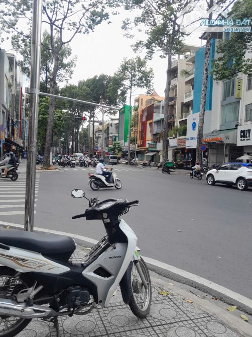 HÀNG MÓI NHÀ MỚI MẶT TIỀN NGÔ GIA TỰ P9 q10 DT 62M2 4 TẦNG GIÁ CHỈ 22 TỶ TL - 1