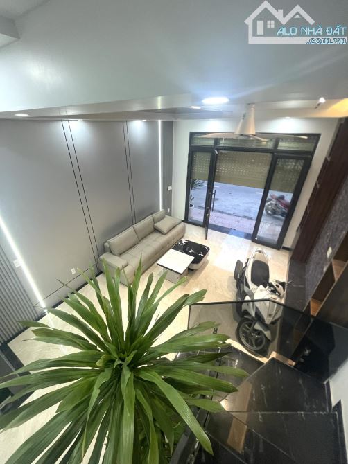 Ms Linh-Siêu đẹp căn 4 tầng mới tinh, độc lập khu TDC Kiến Thiết, Sở Dầu, Hồng Bàng - 1