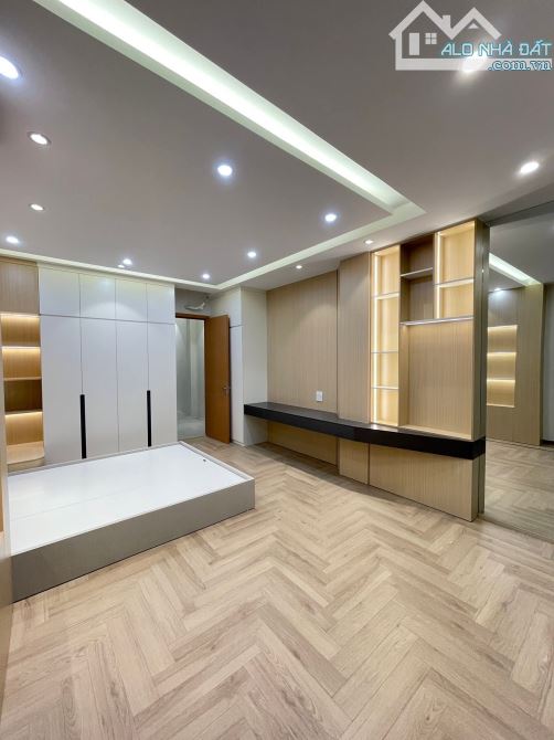 Gấp! Hoàng Cầu, 74m2, ô tô tránh vỉa hè, ngõ thông, kinh doanh vip! Xem ngay! - 1