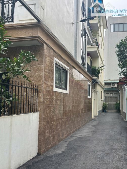 Nhà dân phố Tư Đình 103X3T, MT 6m, 3 mặt thoáng, ô tô, Full nội thất, giá tốt 16.5 tỷ. - 1