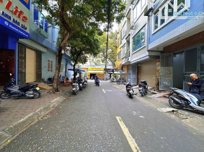 Bán Nhà Cầu Giấy, Lô Góc 6 Tầng Thang Máy Oto Tránh, Kinh Doanh - 1