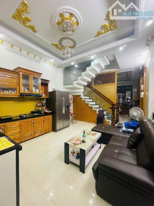 GIÁ NHỈNH 8 TỶ - SIÊU PHẨM HIẾM– Lê Văn Quới + DT Gần 100m² + 4 TẦNG 1/ - 1
