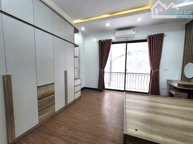 BÁN NHÀ THẠCH BÀN 35M2, 5 TẦNG NGÕ NÔNG, Ô TÔ ĐỖ CỔNG, 5.75 TỶ - 1