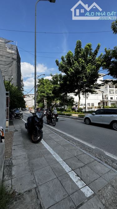 ĐẤT HIỂM TÂY HỒ ~ 200M2 - MẶT TIỀN 8M - ĐÓN ĐẦU QUY HOẠCH - NHÀ HÁT OPERA - CẦU TỨ LIÊN