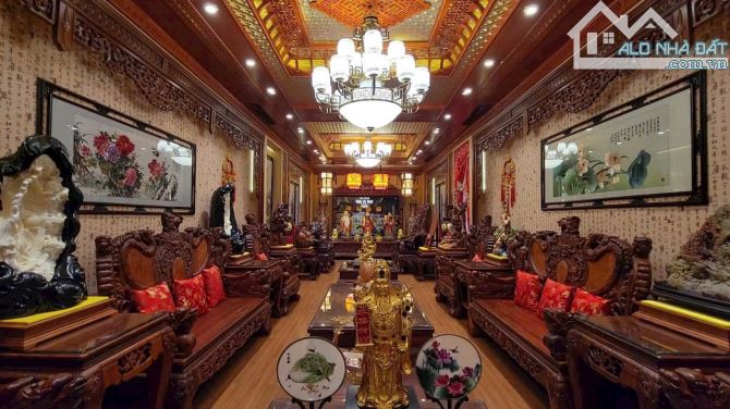 Biệt Thự Dát vàng phong cách cổ điển hiện đại - 1