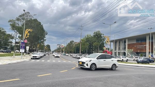 Hàng hiếm, lô đất biệt thự 10x20, MT Phạm Văn Đồng, vị trí đắc địa - 1