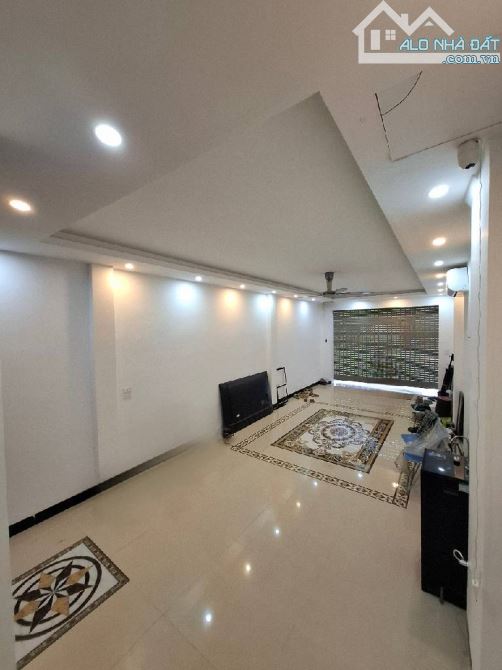 🏠 NHÀ PHÂN LÔ THẠCH BÍCH 50m2 x 5 TẦNG, NHÀ SIÊU ĐẸP - THANG MÁY - 1