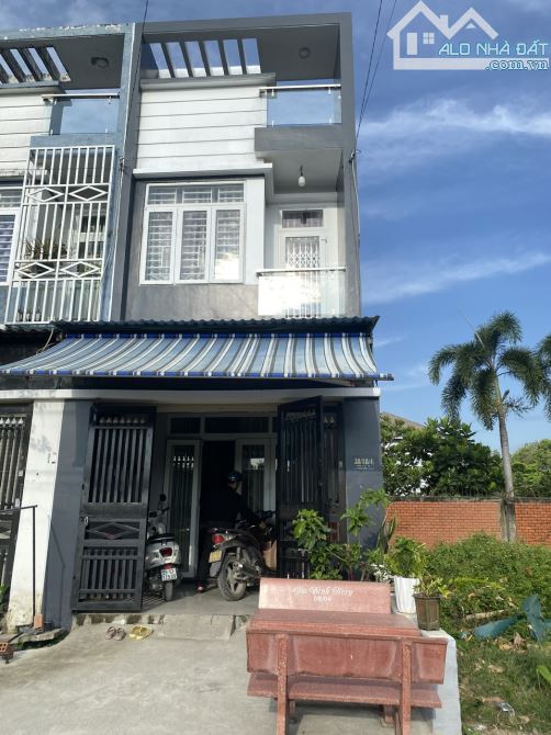 [ĐÃ GIẢM 200TR CÒN 3TY750TR ] NHÀ ĐẸP CHÍNH CHỦ CẦN BÁN, SHR - 1