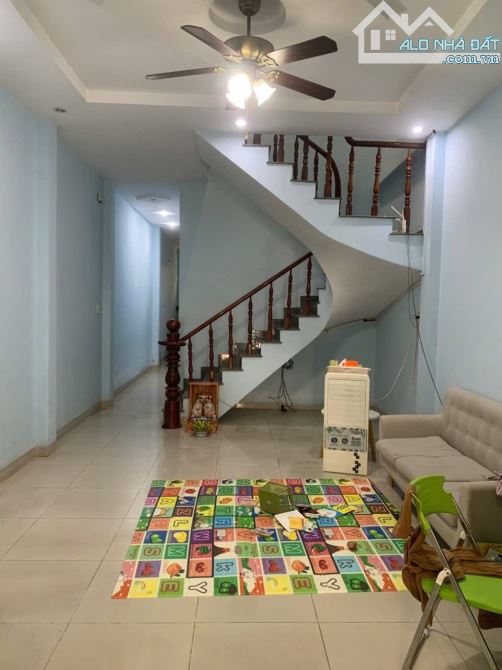 Nhà phố 1 trệt 1 lầu gần BigC Dĩ An – vị trí vàng Đông Hòa, giá chỉ 4,2 tỷ, sổ riêng - 1