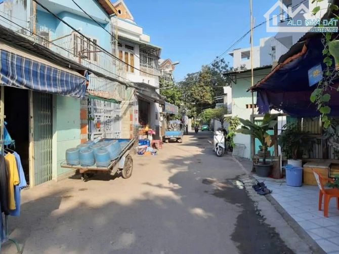 Bán dãy trọ 10P, 1/ đường số 59 Phạm Văn Chiêu, Gò Vấp. DT 5.3*32m, CN 117m, LG HXH 16m, - 1