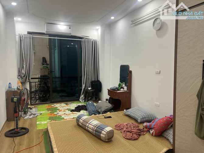 Bán nhà mặt phố Nghĩa Dũng 42m2 vỉa hè rộng vị trí đẹp 11 tỷ - 1