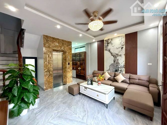 BẮC TỪ LIÊM – LÔ GÓC 3 THOÁNG – ÔTÔ ĐỖ CỬA 36M² x 6 TẦNG – TM – FULL NT - NHỈNH 7 TỶ - 1