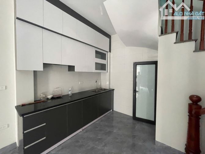 Bán 35m2 nhà 5 tầng Đại Cát- Liên Mạc ngõ thông Ô TÔ đỗ cửa- Kinh doanh - 1
