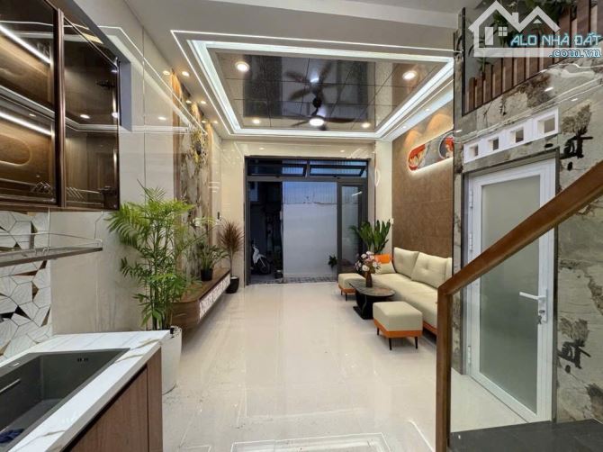 nhà đẹp quận 6, 4 phòng ngủ, 2 wc, hẻm 4m xe hơi vào tận nơi, chỉ 4 đồng hơnn - 1