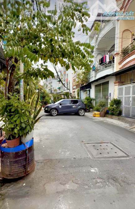 Bán nhà 3 tầng,hẻm 8M ô tô quay đầu,ngang 5M dài 16M,ngã tư Huỳnh Tấn Phát-Nguyễn Thị Thập - 1