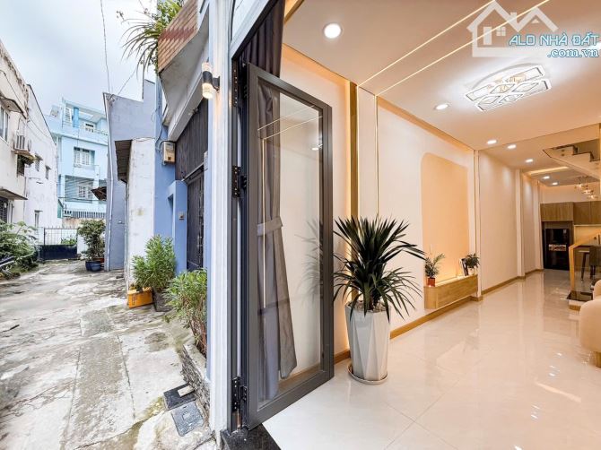 Bán Nhà Gò Vấp - Gần ĐH Công Nghiệp - Nhà Đẹp 3 Tầng - Full Nội Thất - Chỉ 4.x Tỷ TL - 1