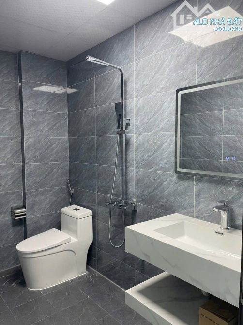 Bán căn nhà lô góc 3 tầng ngõ phố Đồng Khê, ph Ngọc Châu, TP HD, 43.3m2, mt 5m, 3 ngủ - 1