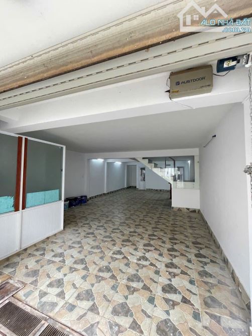 NHÀ 1 TRỆT 3 MÊ + TẦNG HẦM ĐƯỜNG LÝ CHÍNH THẮNG - KHU METRO - 1