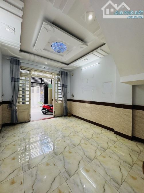BÁN NHÀ LÂM THỊ HỐ Q12 - 3 TẦNG 54M2 - HẺM XE HƠI - 5.2 TỶ - 1