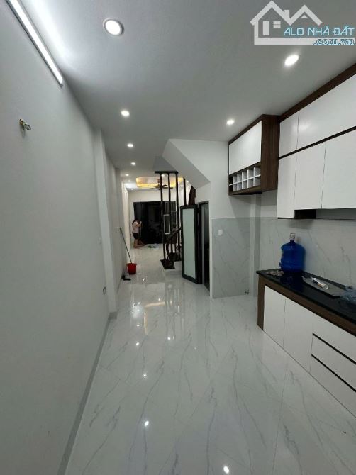SIÊU PHẨM VĨNH HƯNG🏡NGÕ THÔNG RỘNG 3M – Ô TÔ NHỎ VÀO ĐƯỢC, NHÀ MỚI CỨNG – 3 NGỦ – GIÁ MỀM - 1