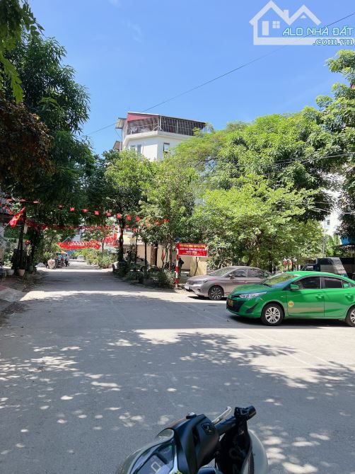 Phân lô Vỉa hè PHÚ DIỄN -- đường ôtô tránh.. dt 40m Rộng 4,5m đất dịch vụ giá 12 tỷ 6 - 1