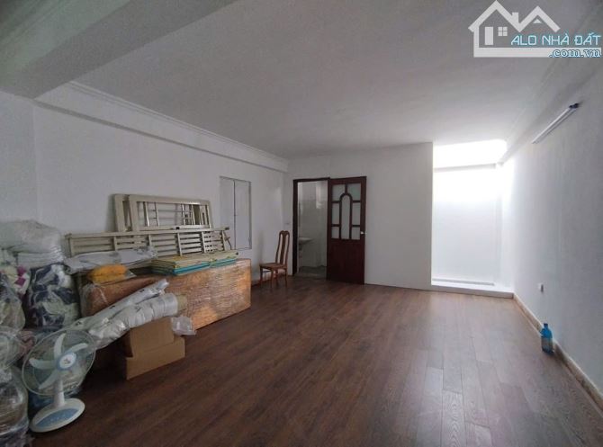 Bán nhà mặt ngõ phố Phúc Hoa, phân lô ô tô tránh, vào nhà, dân xây chắc nịch, đẹp keng. - 1
