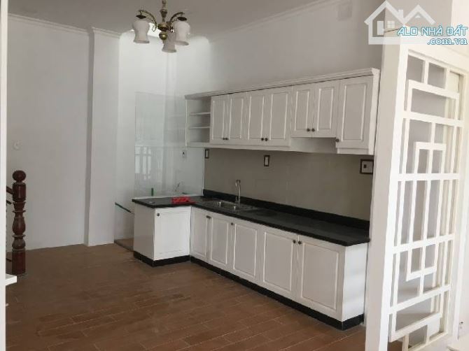 Bán gấp nhà 2 tầng TX52 Thạnh  Xuân Q12, 64m2(5mx12m) - 1