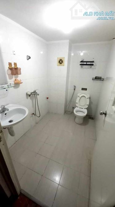 Cho thuê nhà riêng trong Ngõ 192 Lê Trọng Tấn, Thanh Xuân. 35m2 x5 giá 9tr5. - 1
