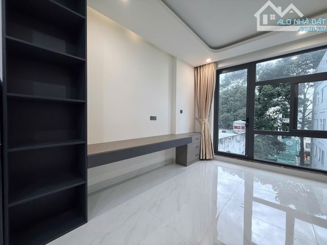 SIÊU PHẨM STUDIO FULL NỘI THẤT  CỬA SỔ LỚN CỰC RỘNG NGAY SÁT QUẬN 1ị - 12