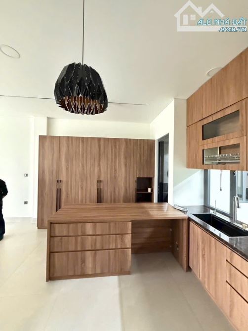 💥Nhà đẹp 4 tầng mặt tiền Phan Đăng Lưu khu Metro đối diện Hoa viên - giá 11.999 tỷ - 12