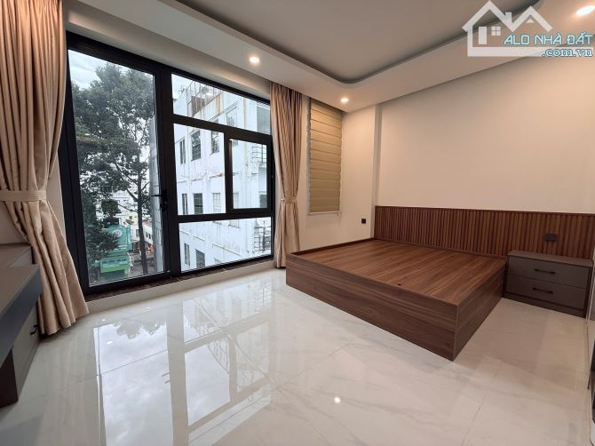 SIÊU PHẨM STUDIO FULL NỘI THẤT  CỬA SỔ LỚN CỰC RỘNG NGAY SÁT QUẬN 1ị - 13
