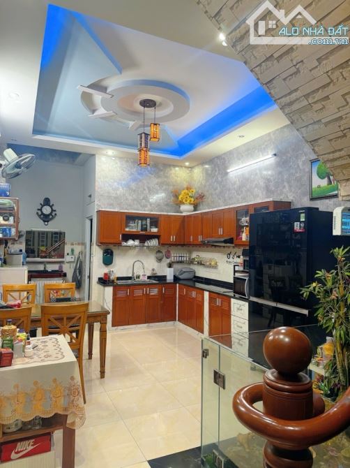 BÁN NHÀ HXH QUAY ĐẦU-NGAY ĐỖ THÚC TỊNH GÒ VẤP - 4 TẦNG - 4MX17M - 4PN 5WC- GIÁ 11 TỶ NHĨNH - 13