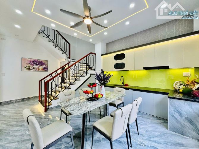 Vila Hẻm 6m Bùi Quang Là P12💎 Diện tích: 8,9m x 10m 3 Lầu 4PN 5WC💵8,6 Tỷ - 15