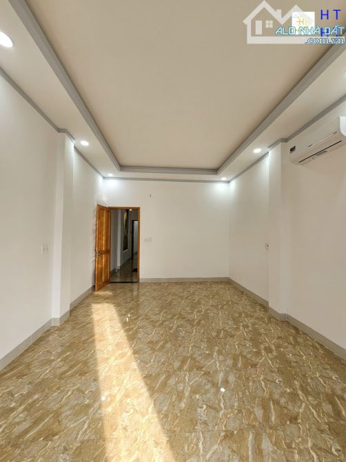 Bán nhà Hoàn Công 1 trệt 2 lầu KDC gần chợ, p.Bình Chuẩn, Tp.Thuận An chỉ 3tyy950 TL M7772 - 15