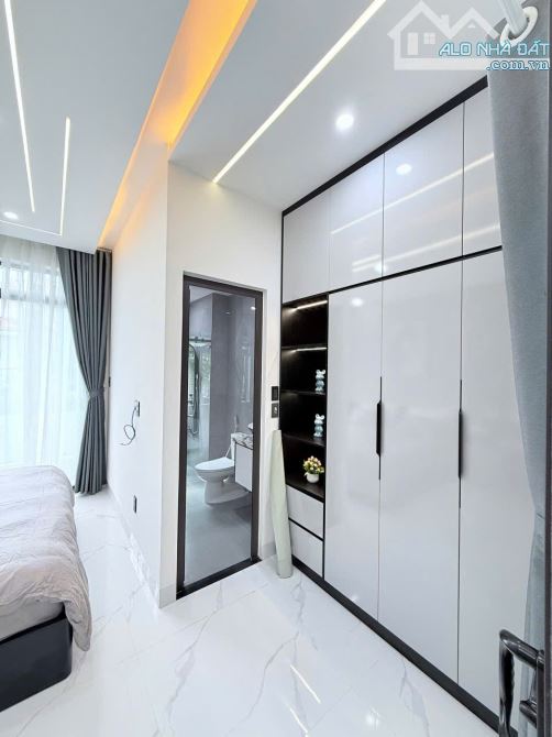 [ TIN NÓNG ] 1 SIÊU PHẨM NHÀ PHỐ sát HÀ HUY TẬP: 80,5m² =4,5 x18m , 3 TẦNG 3 MÊ 4 PN 4 WC - 17