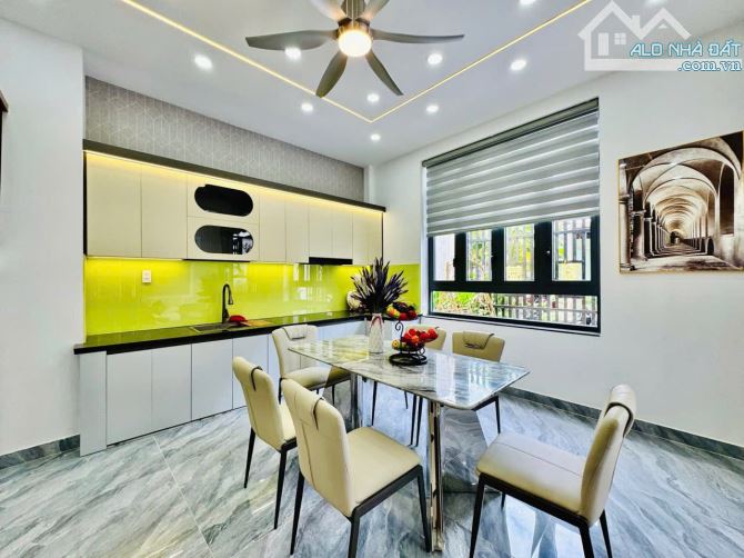 Vila Hẻm 6m Bùi Quang Là P12💎 Diện tích: 8,9m x 10m 3 Lầu 4PN 5WC💵8,6 Tỷ - 18