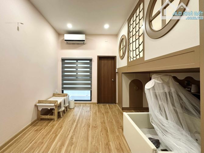 Bán nhà Phú Nhuận - ô tô vào nhà - 72m2 - Hẻm 8m kinh doanh - 19