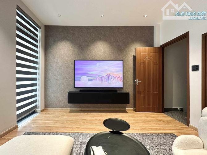 Bán nhà Phú Nhuận - ô tô vào nhà - 72m2 - Hẻm 8m kinh doanh - 20