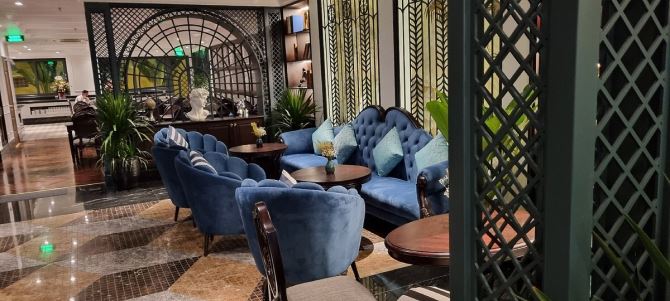 Bán khách sạn mặt phố Hàng Bông, Hoàn Kiếm chỉ hơn 200 tỷ, DT 300m2, XD 14 tầng Vip - 2