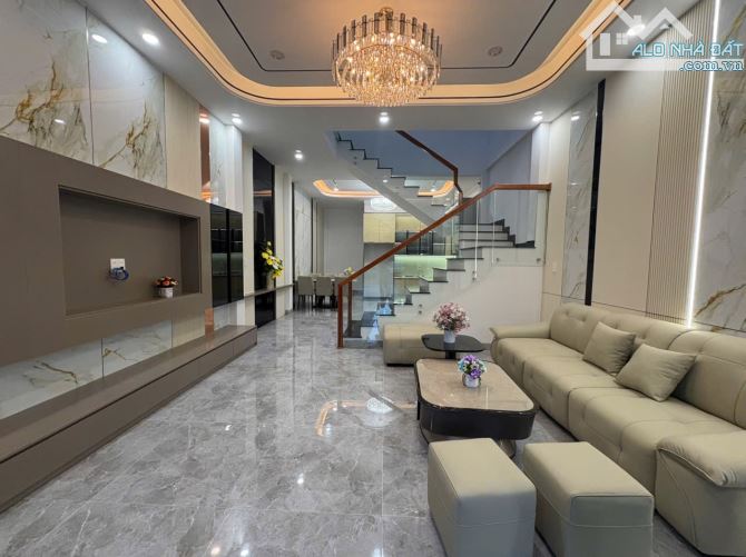 🏡 Nhà mê hẻm 390 Cách Mạng Tháng 8 - 2