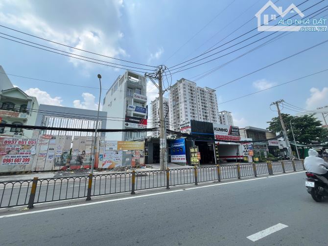 Siêu Vị Trí Khuôn Đất Đẹp MT Nguyễn Thị Thập DT: 26x80m 2.050m2 XD 2H12L Chỉ 215 Tỷ - 2