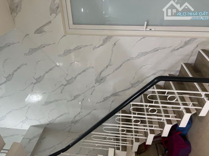 93M2 - 3 TẦNG- PHÒNG NGỦ TRỆT - NGUYỄN VĂN ĐẬU, BÌNH THẠNH - HẺM Ô TÔ -CHỈ 11 TỶ - 2