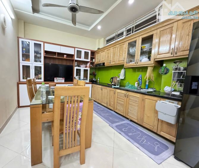 Bán nhà riêng phố Pháo Đài Láng, Đống Đa, lô góc dân xây, 40m2, 5 tầng, 15m ra mặt phố - 2