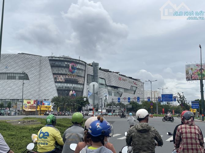 Bán nhà sau lưng Gigamall Phạm Văn Đồng, ngang 4.55m, khu vực hiếm, giá 5.7 tỷ - 2